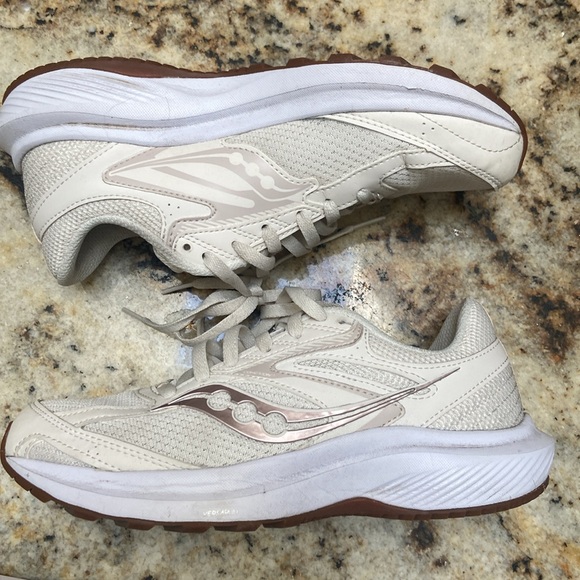 Saucony cohesion 17 women’s running shoe size 7.5. GUC. - Picture 2 of 7